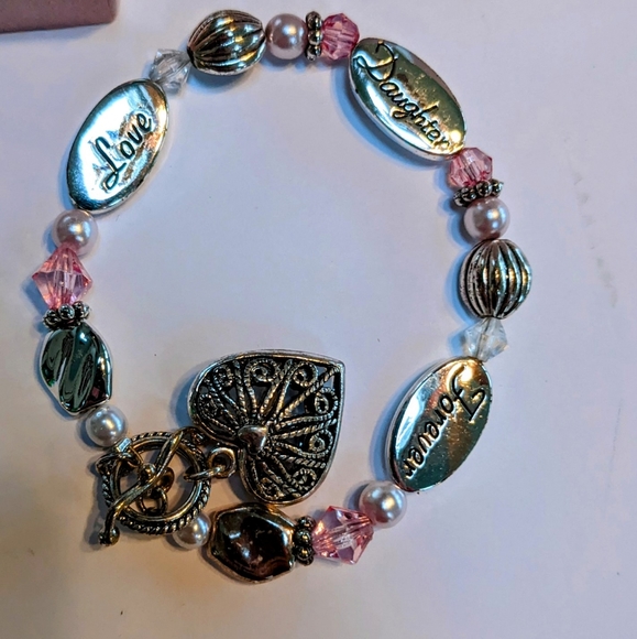 New Expressively Yours Bracelet Love Daughter Forever with Box - Picture 2 of 5